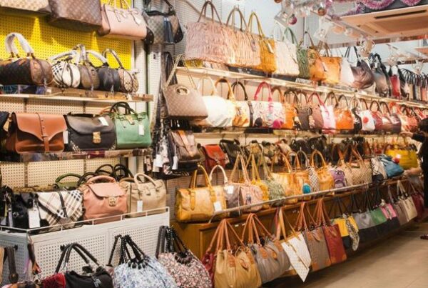 Pemborong-Handbag-Berjenama-Dari-China